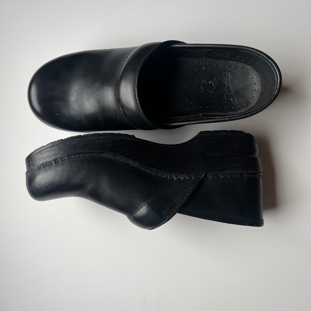 Dansko Professional Black Leather Clog Women’s 38
